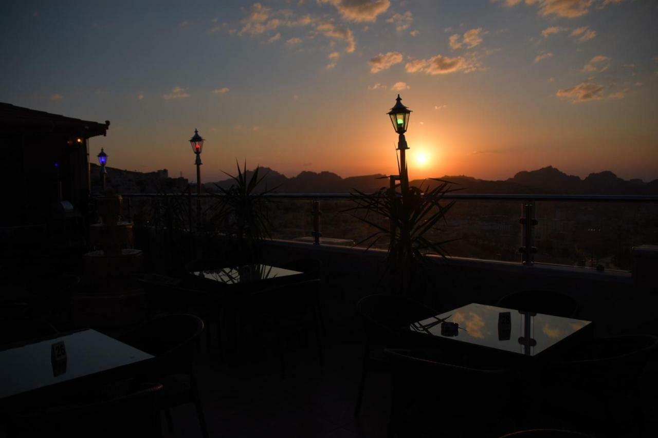 Petra Visitors Hotel Wadi Musa Dış mekan fotoğraf